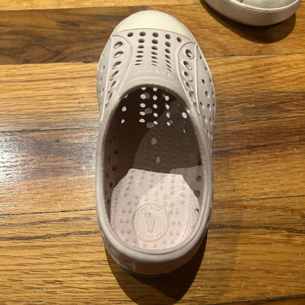 Native Kids Jefferson Shoes - Light Pink and White - Picture 4 of 5
